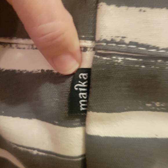 Maika Chic Striped Canvas Tote with Brown Leather Handles - Picture 3 of 13